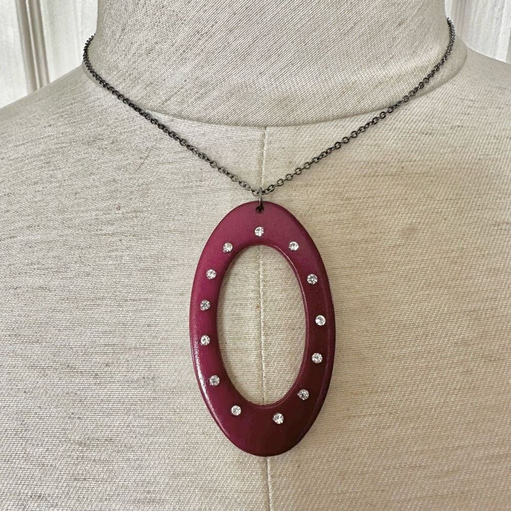 Burgundy oval rhinestone pendant necklace